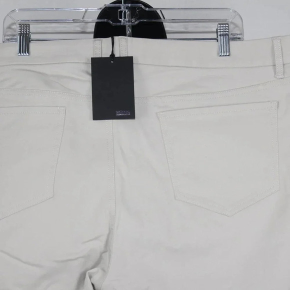 AWAY - Picture 7 of 10